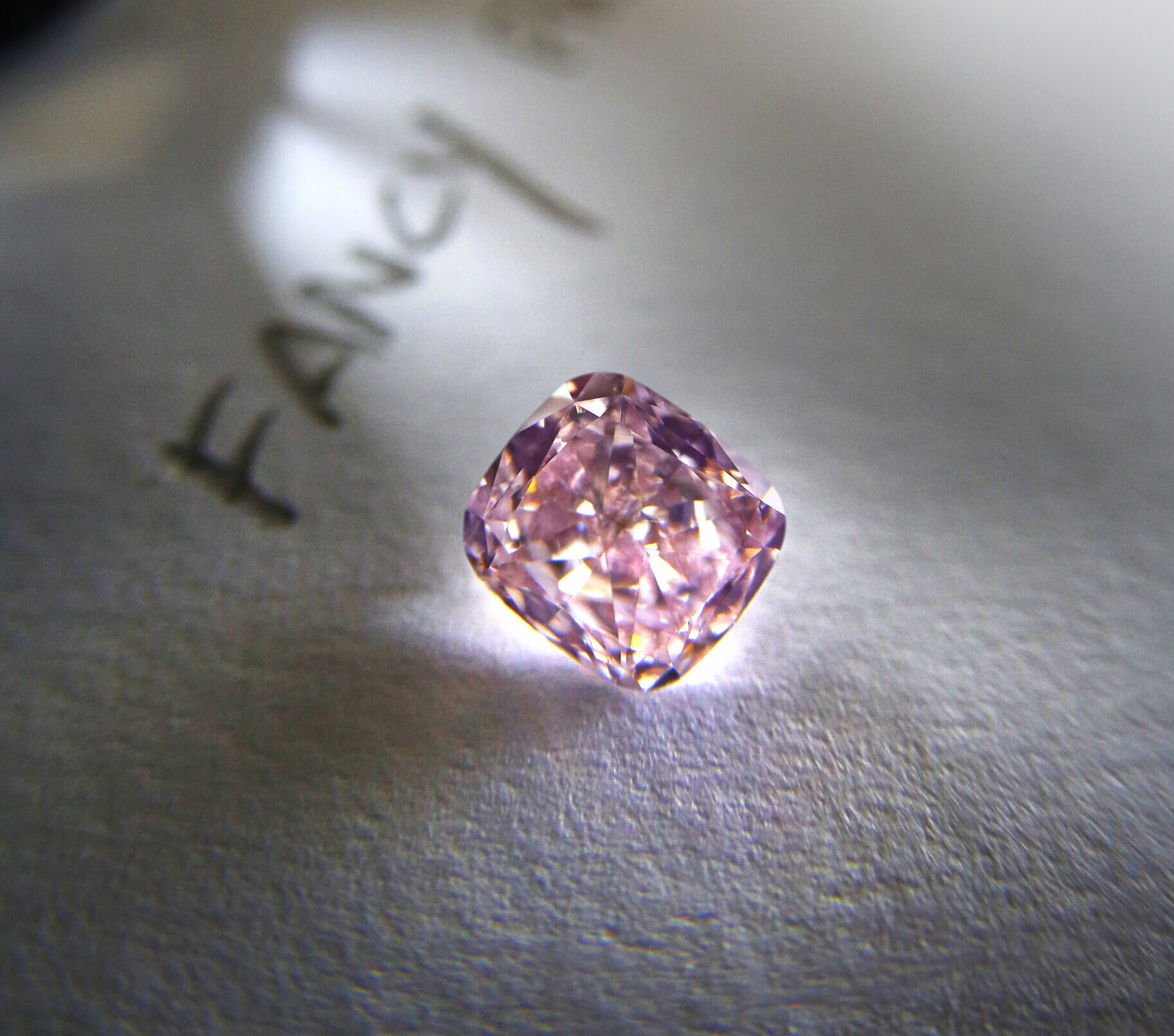 How Visual Grading and Market Dynamics Turned Color Diamonds into the Ultimate Asset